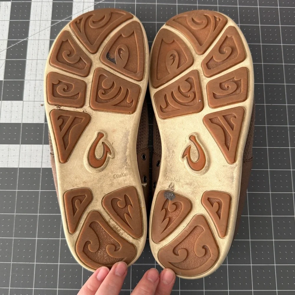 OluKai Nohea Moku Mens 9.5 Brown Slip On Boat‎ Shoes Comfort Outdoor Beachy